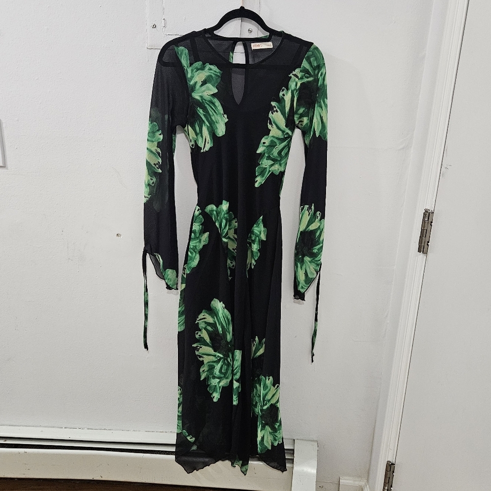 Intempo Ruffle Midi Dress - Picture 2 of 7